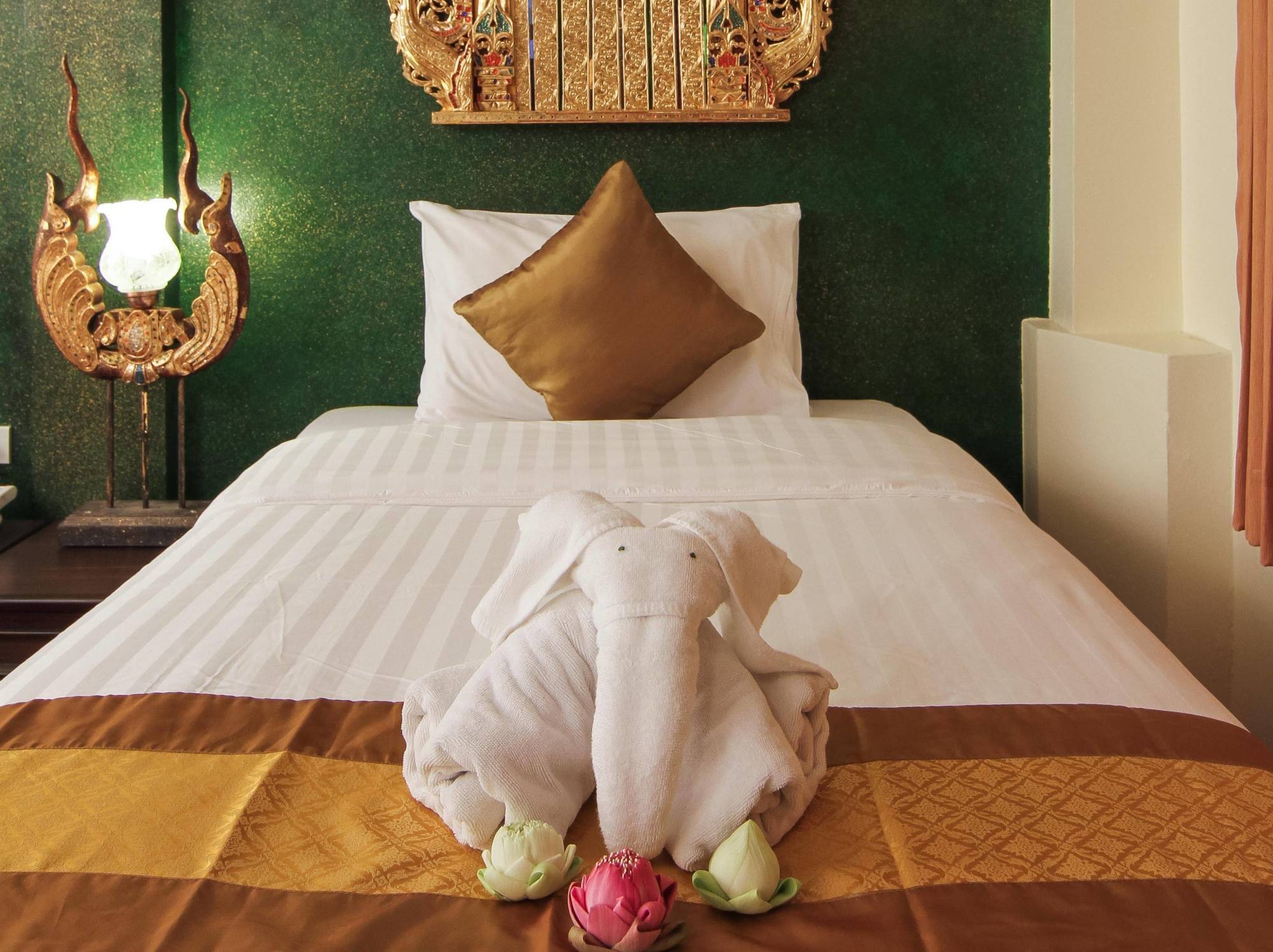 Pl Guesthouse Patong 외부 사진